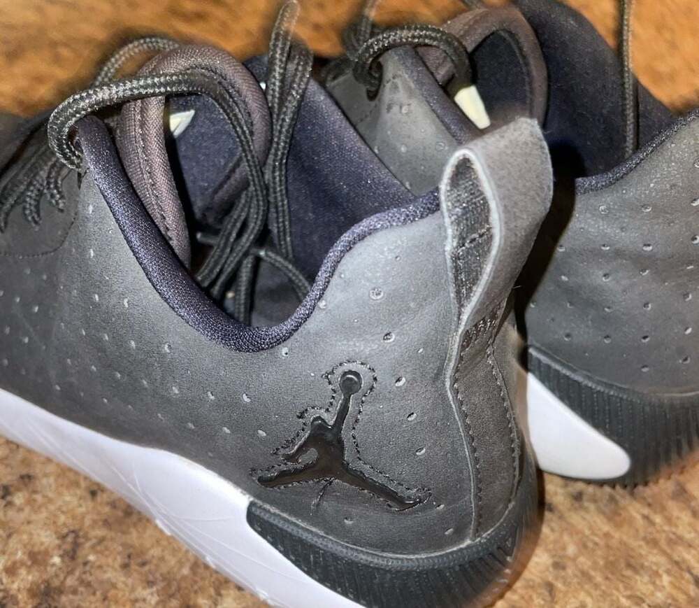Nike AIR Jordan 23 "Breakout" Men’s Black Slip-On Basketball/Trainer Shoes - Picture 5 of 8